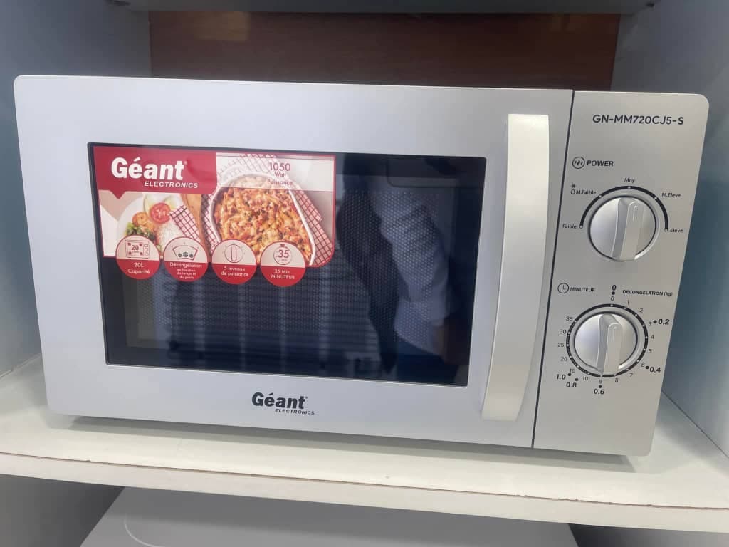 مكروويف رمادي 20لتر