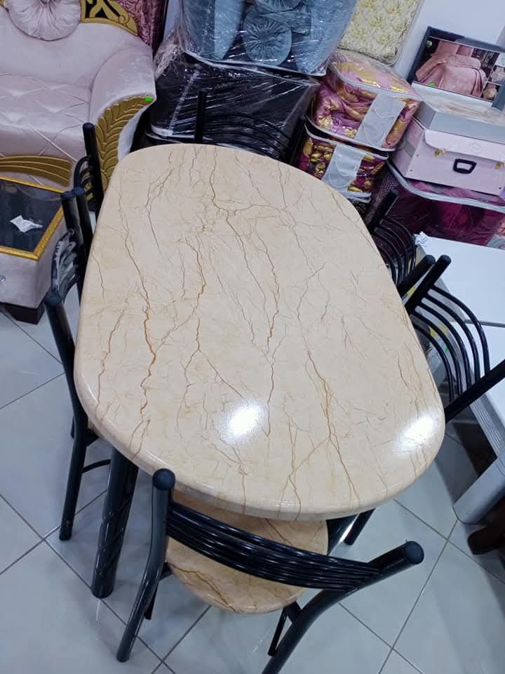 طابلة مع 6 كراسا
